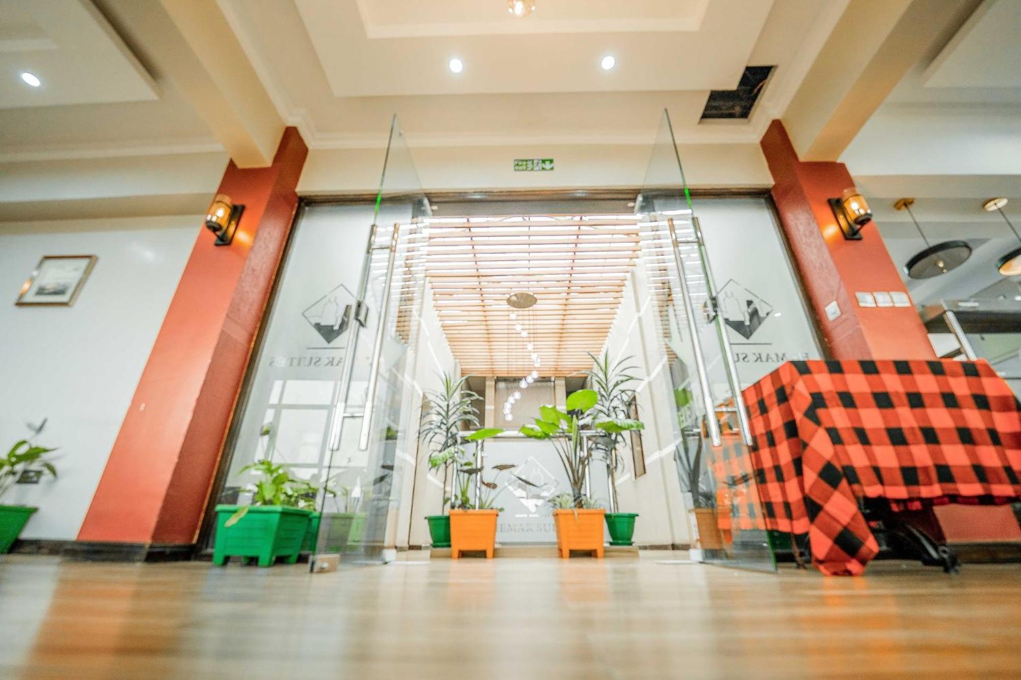 Hemak Suites Ναϊρόμπι Εξωτερικό φωτογραφία