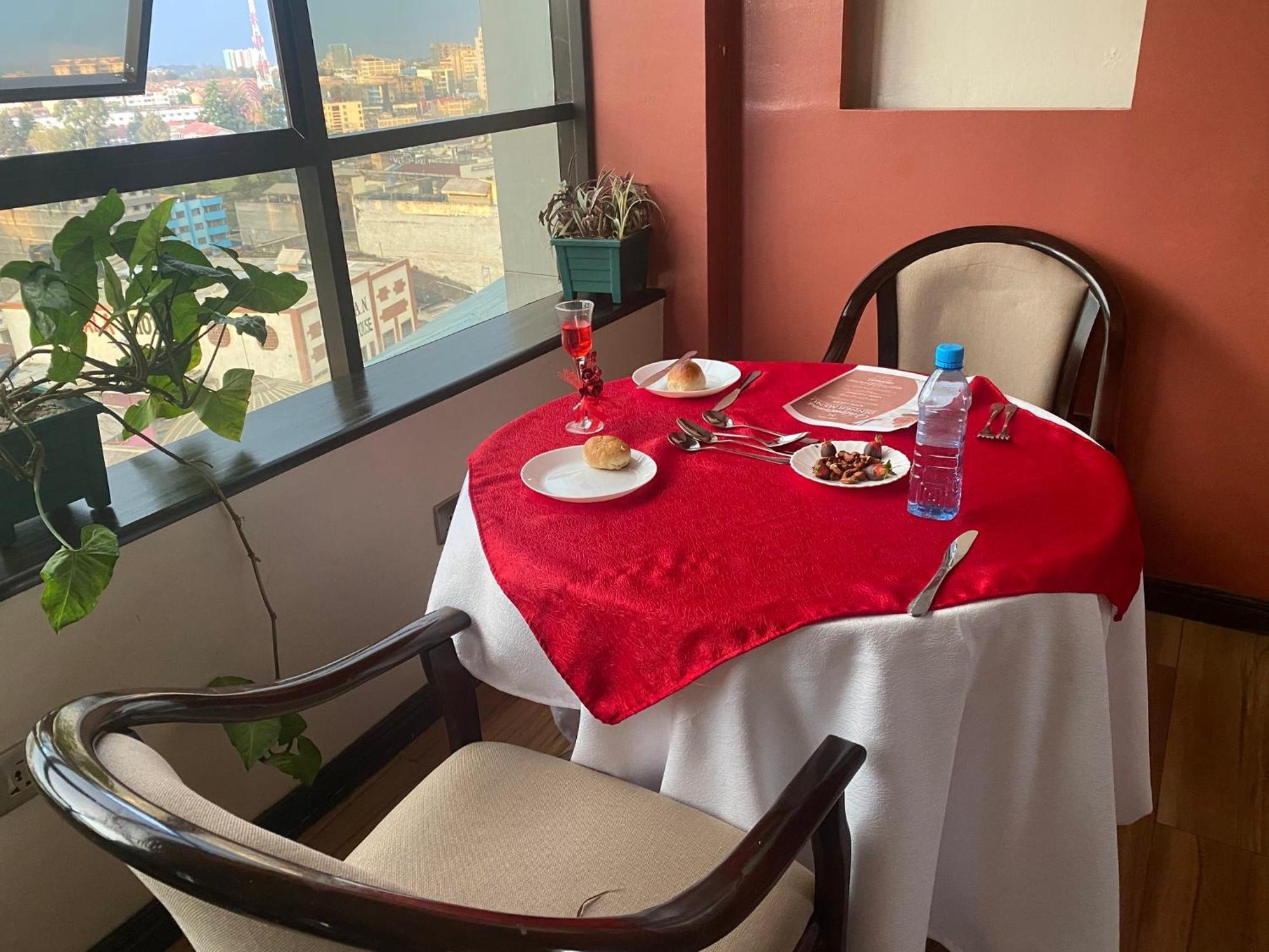 Hemak Suites Ναϊρόμπι Εξωτερικό φωτογραφία